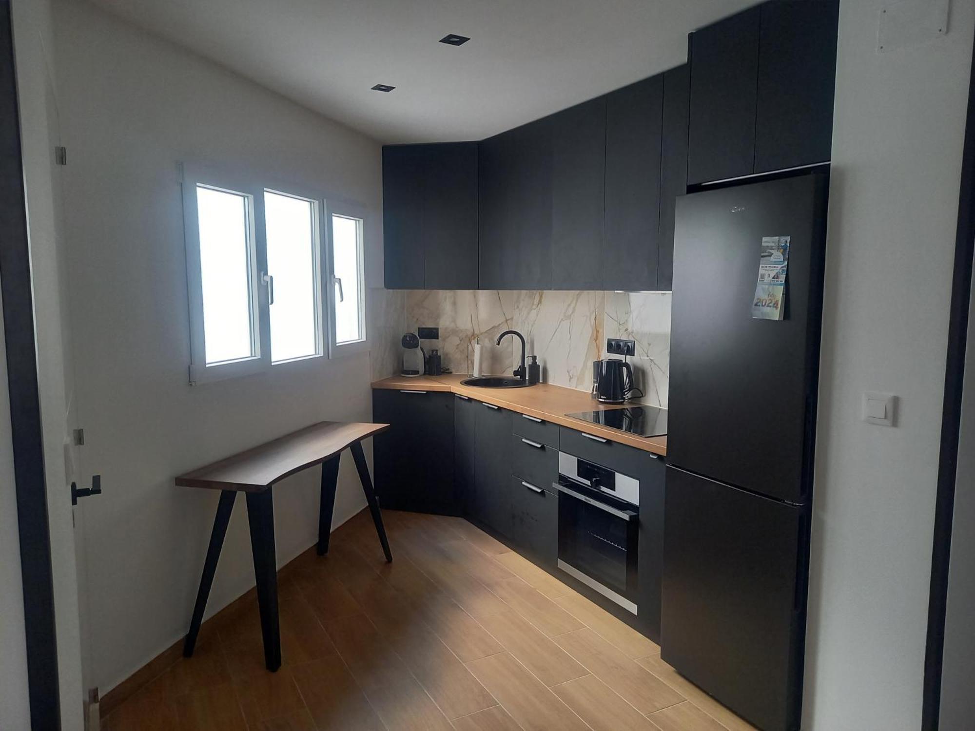 Sea View Luxury Apartment Victoria Торрев'єха Екстер'єр фото