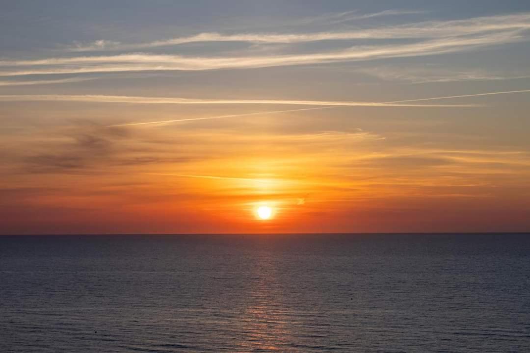 Sea View Luxury Apartment Victoria Торрев'єха Екстер'єр фото
